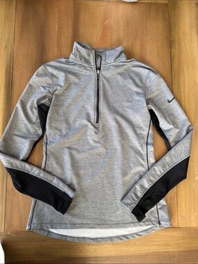 Nike Pro Hyper Warm Women's Gray Half-Zip with Black Sleeve Panels size LG